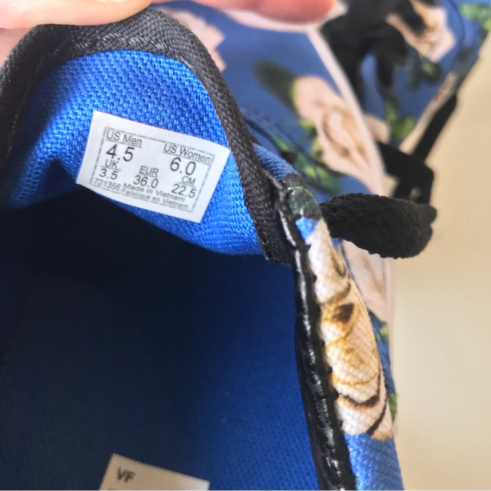 Vans Roses Pattern - image 6